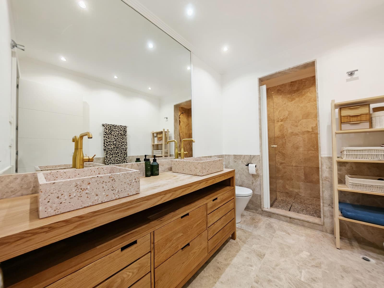 4 bedroom Villa for sale in Marbella with pool garage - € 1,995,000 (Ref: 9118706)