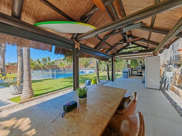 4 soverom Villa til salgs i Marbella med svømmebasseng garasje - € 1 995 000 (Ref: 9118706)