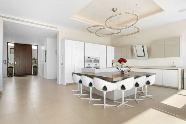 7 Zimmer Villa zu verkaufen in Benahavís mit Pool Garage - 4.995.000 € (Ref: 9118707)