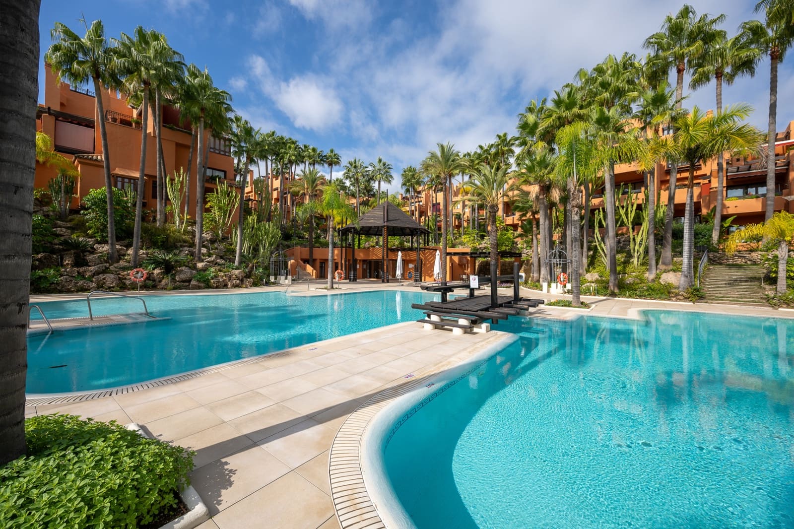 3 Zimmer Penthouse zu verkaufen in Marbella mit Pool Garage - 1.895.000 € (Ref: 9118709)