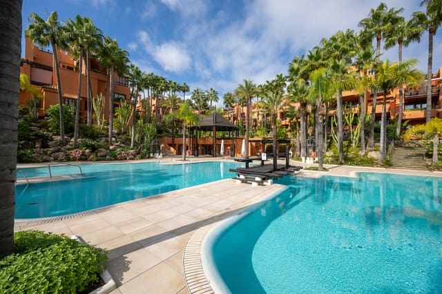 3 Zimmer Penthouse zu verkaufen in Marbella mit Pool Garage - 1.895.000 € (Ref: 9118709)