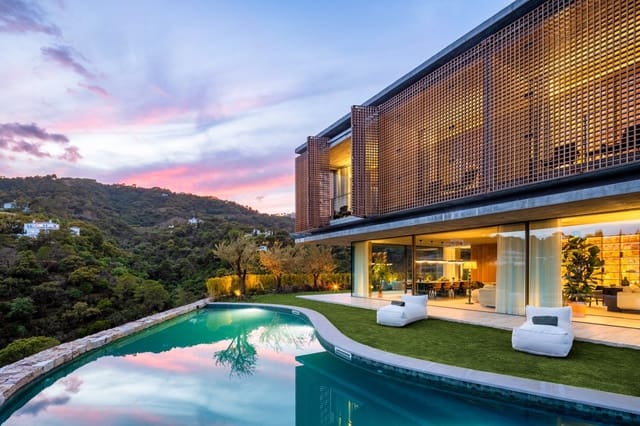 7 slaapkamer Villa te koop in El Madroñal, Benahavís met zwembad garage - € 10.800.000 (Ref: 9118711)