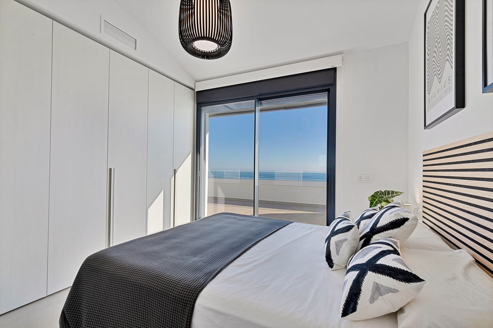 3 soverom Penthouse til salgs i Fuengirola med svømmebasseng garasje - € 1 150 000 (Ref: 9137096)