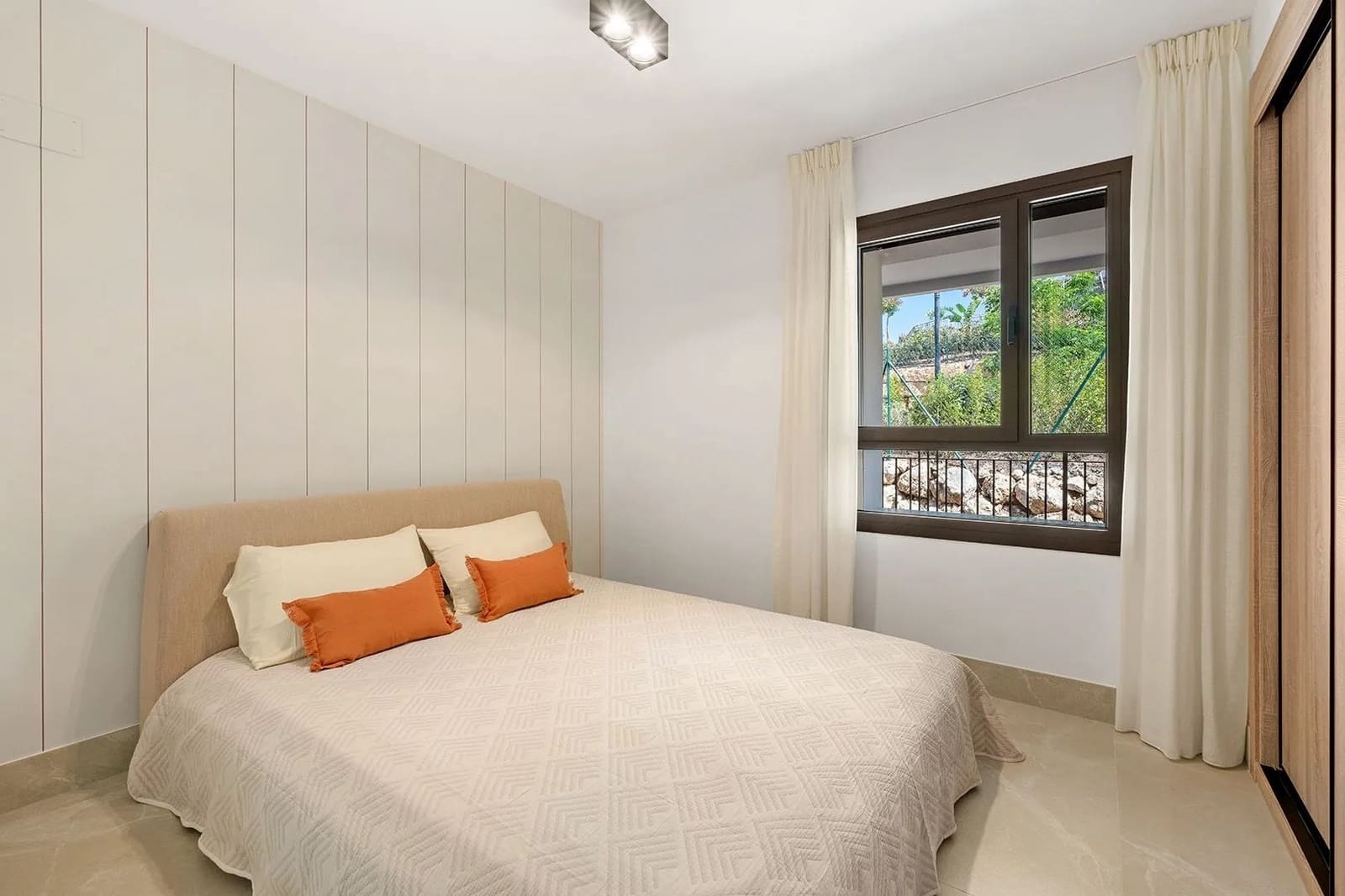 3 slaapkamer Penthouse te koop in Istan met zwembad garage - € 945.000 (Ref: 9137097)