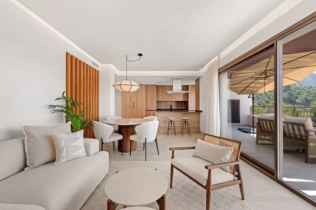 3 chambre Penthouse à vendre à Istán avec piscine garage - 945 000 € (Ref: 9137097)