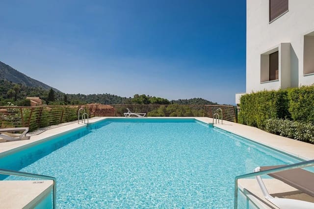 3 chambre Penthouse à vendre à Istán avec piscine garage - 945 000 € (Ref: 9137097)