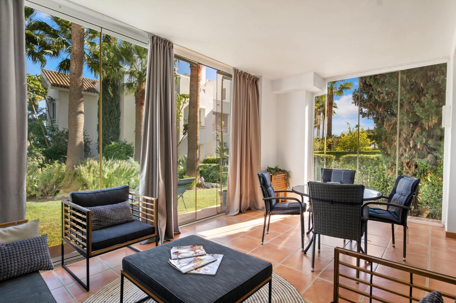 2 soverom Leilighet til salgs i Casares med svømmebasseng garasje - € 390 000 (Ref: 9137098)