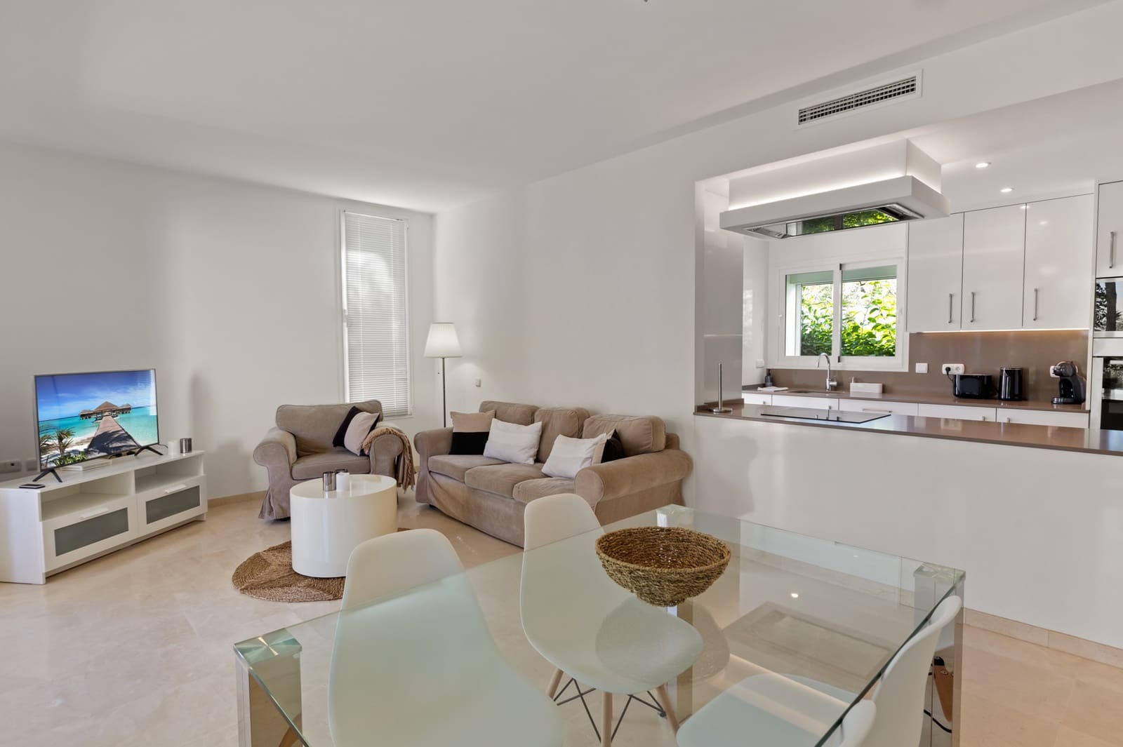 2 soverom Leilighet til salgs i Casares med svømmebasseng garasje - € 390 000 (Ref: 9137098)