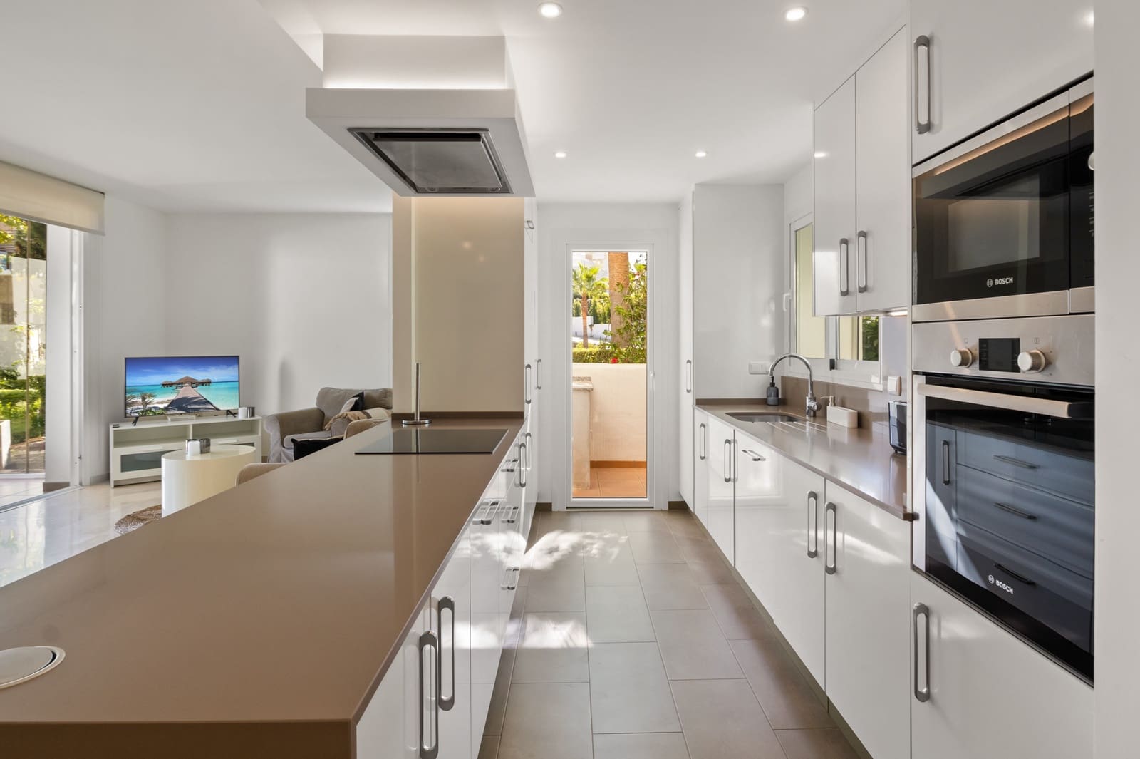 2 soverom Leilighet til salgs i Casares med svømmebasseng garasje - € 390 000 (Ref: 9137098)