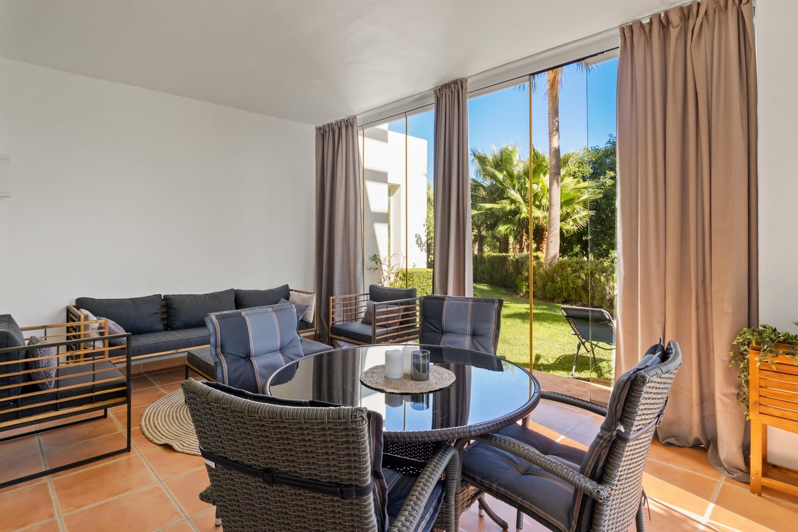 2 soverom Leilighet til salgs i Casares med svømmebasseng garasje - € 390 000 (Ref: 9137098)