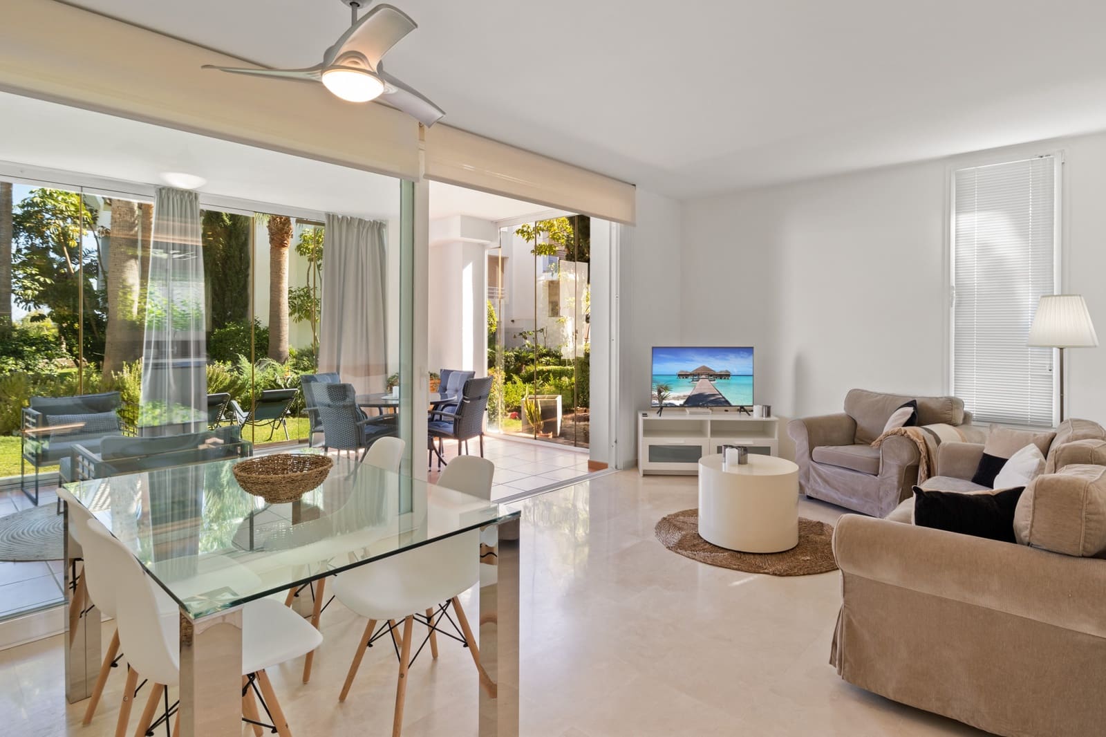 2 soverom Leilighet til salgs i Casares med svømmebasseng garasje - € 390 000 (Ref: 9137098)