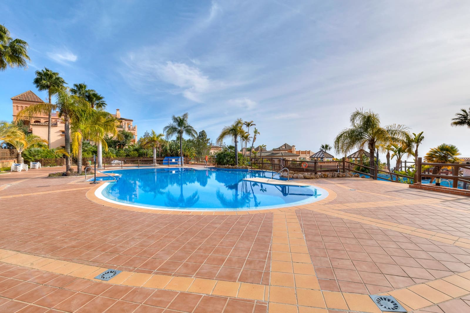 2 soveværelse Penthouse til salg i Torrequebrada med swimmingpool garage - € 595.000 (Ref: 9149235)