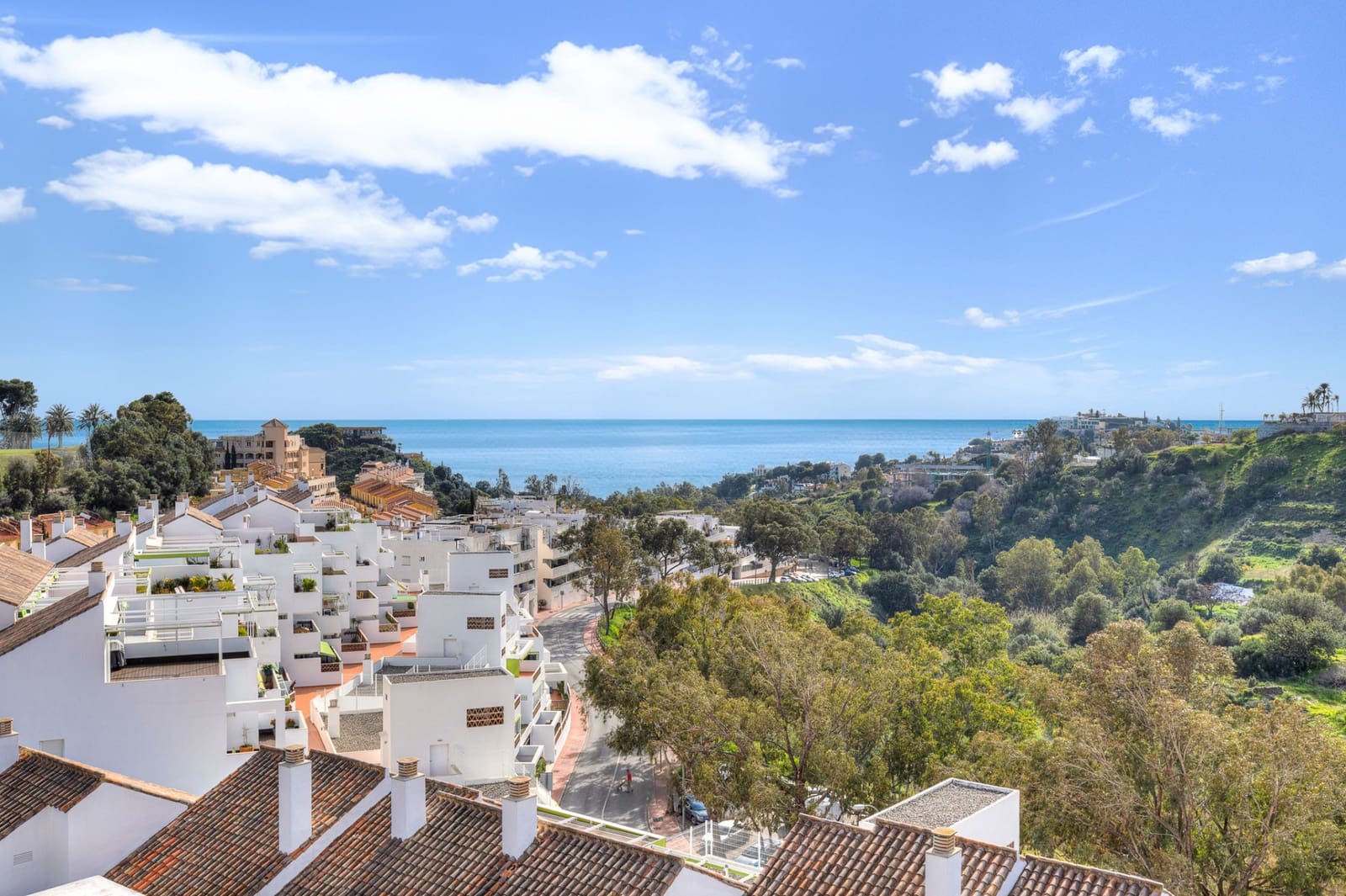 2 soveværelse Penthouse til salg i Torrequebrada med swimmingpool garage - € 595.000 (Ref: 9149235)