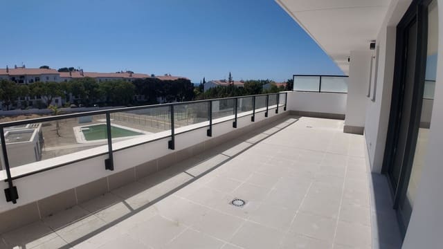 3 soveværelse Penthouse til salg i New Golden Mile, Estepona med swimmingpool garage - € 549.000 (Ref: 9149237)