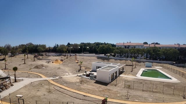 3 soveværelse Penthouse til salg i New Golden Mile, Estepona med swimmingpool garage - € 549.000 (Ref: 9149237)