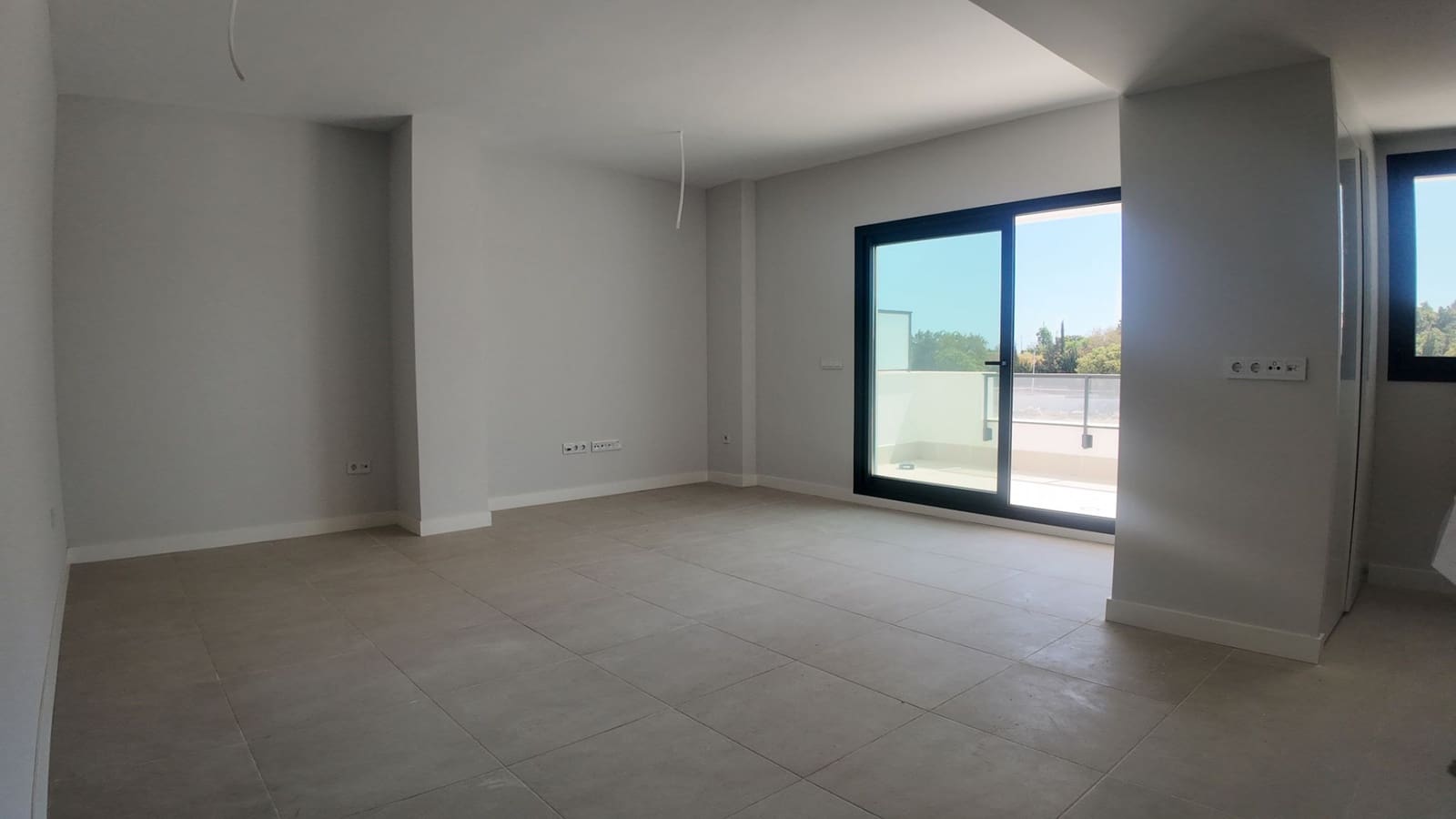 3 bedroom Penthouse for sale in New Golden Mile with pool garage - € 549,000 (Ref: 9149237)