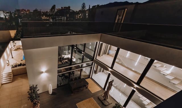 5 chambre Villa/Maison à vendre à Benalmádena avec piscine garage - 1 950 000 € (Ref: 9153915)