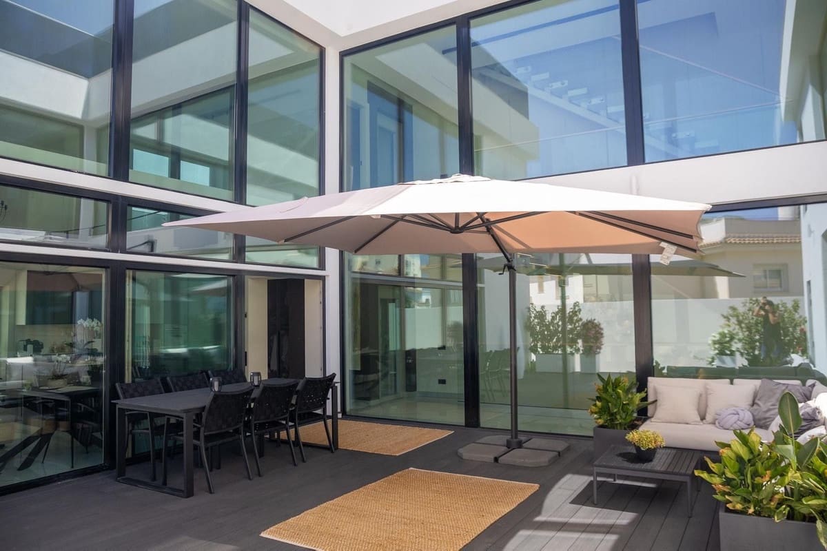 5 sovrum Villa till salu i Benalmadena med pool garage - 1 950 000 € (Ref: 9153915)