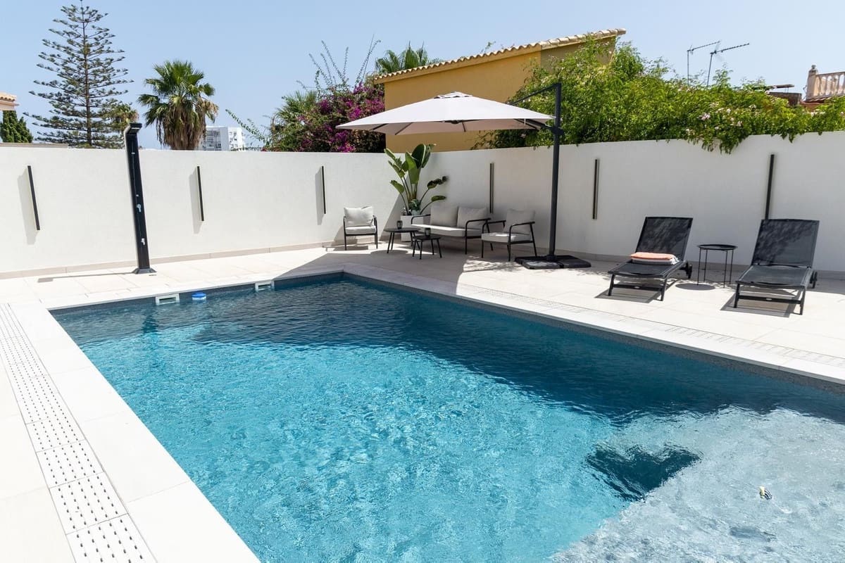 5 sovrum Villa till salu i Benalmadena med pool garage - 1 950 000 € (Ref: 9153915)