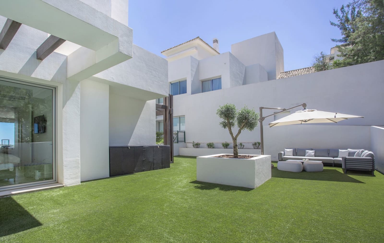 3 soverom Leilighet til salgs i Benahavis med svømmebasseng garasje - € 945 000 (Ref: 9153916)