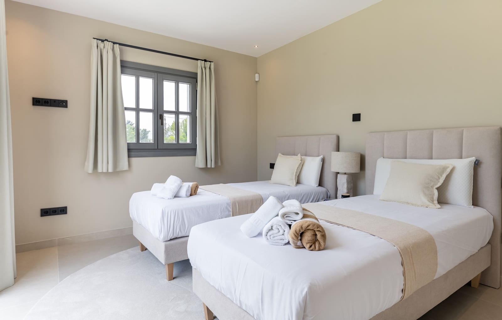 5 soveværelse Villa til salg i Atalaya-Isdabe med swimmingpool garage - € 3.495.000 (Ref: 9186869)