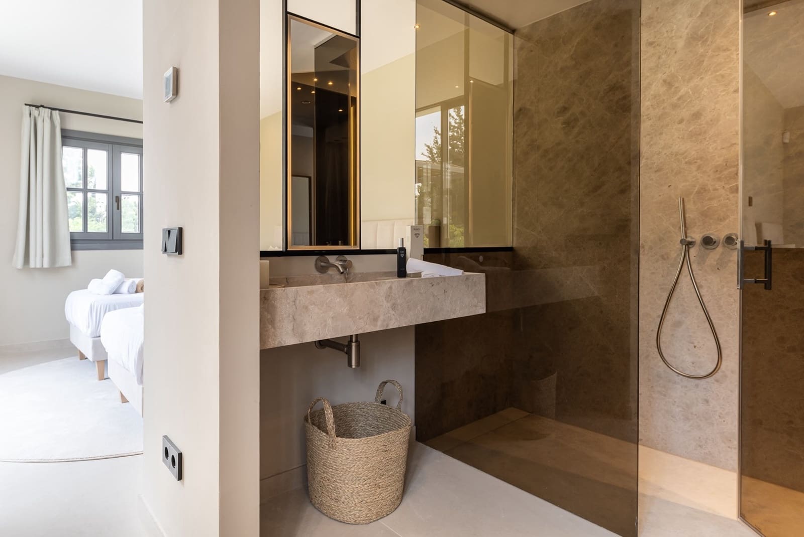 5 soveværelse Villa til salg i Atalaya-Isdabe med swimmingpool garage - € 3.495.000 (Ref: 9186869)