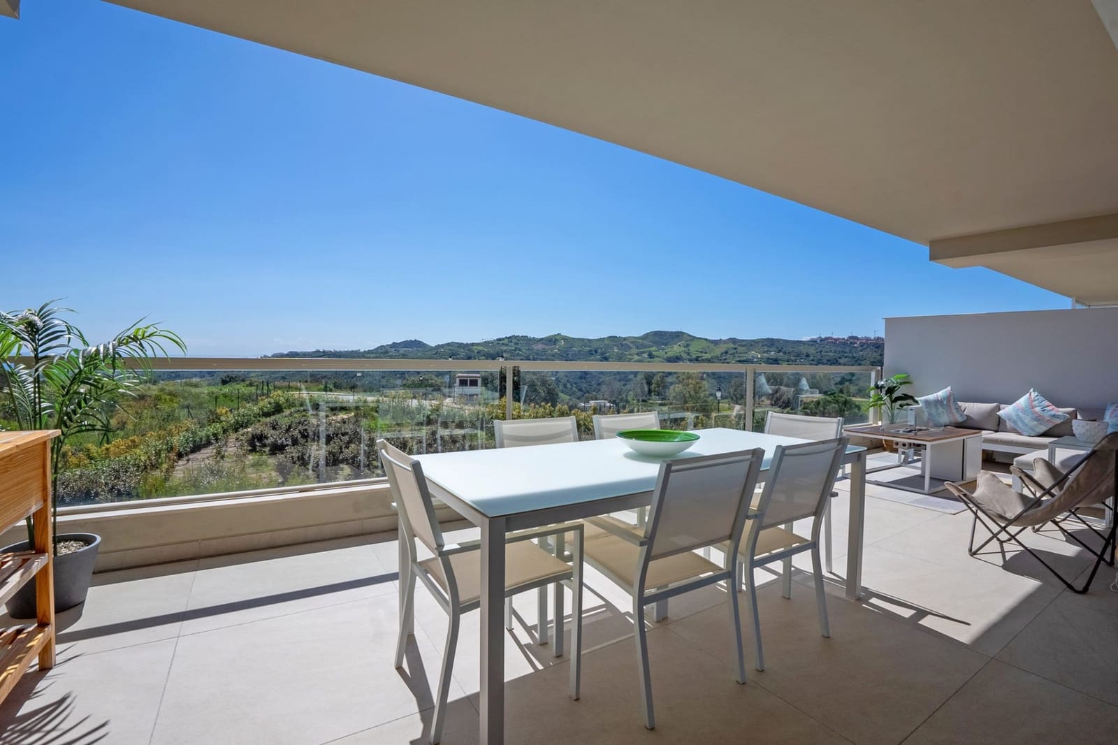 2 bedroom Apartment for sale in Mijas Costa with pool garage - € 439,000 (Ref: 9226495)