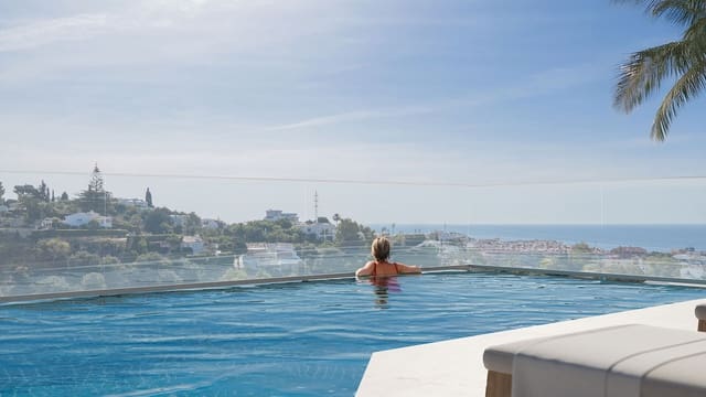 Apartamento de 3 habitaciones en Torreblanca, Fuengirola en venta con piscina garaje - 499.000 € (Ref: 9242890)
