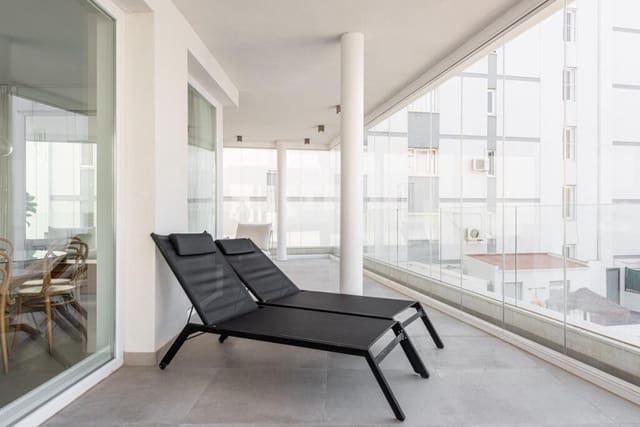 2 soveværelse Lejlighed til salg i Torreblanca, Fuengirola med swimmingpool garage - € 479.000 (Ref: 9242894)