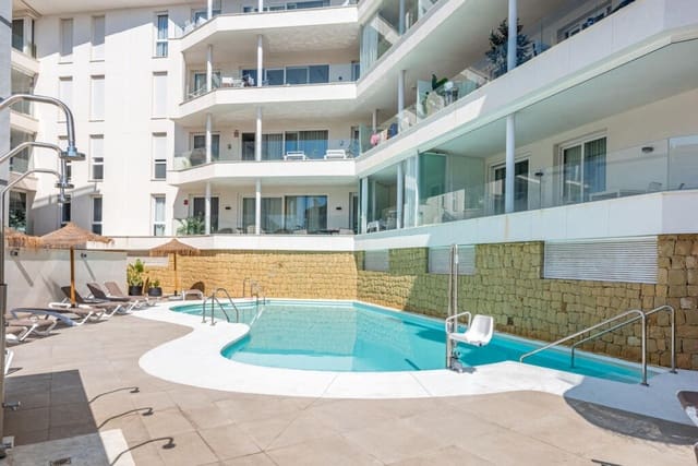 2 soveværelse Lejlighed til salg i Torreblanca, Fuengirola med swimmingpool garage - € 479.000 (Ref: 9242894)