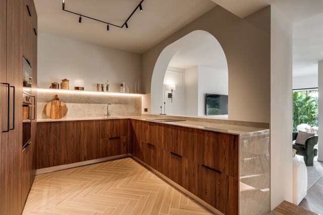 4 slaapkamer Huis te koop in Marbella met zwembad garage - € 1.450.000 (Ref: 9247018)