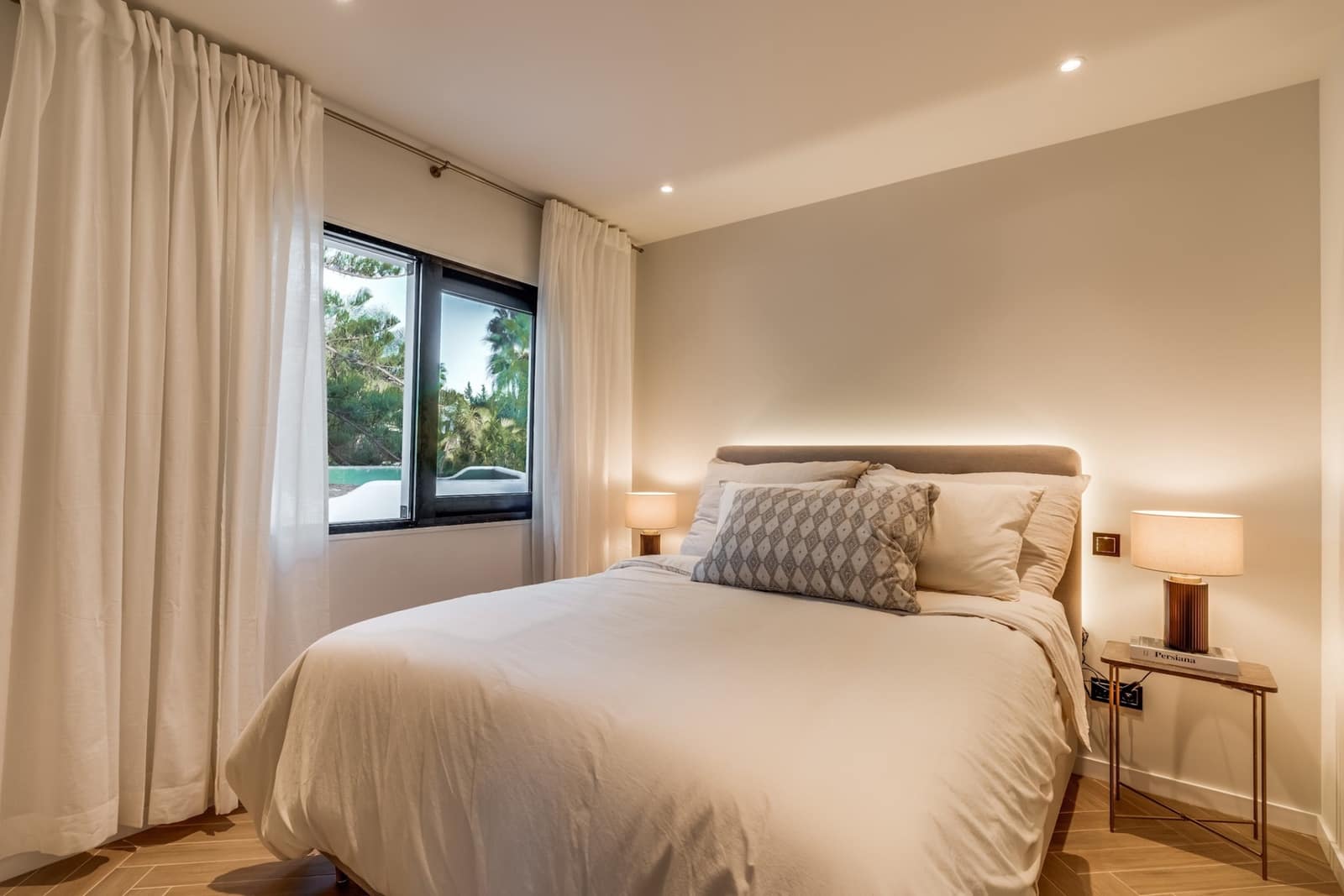 4 Zimmer Haus zu verkaufen in Marbella mit Pool Garage - 1.450.000 € (Ref: 9247018)