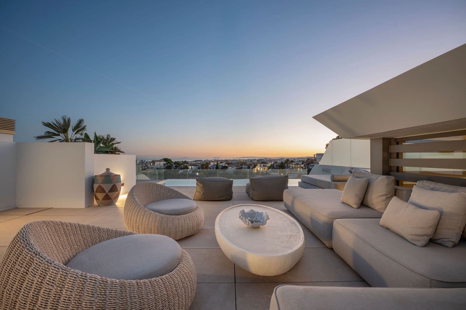 4 soverom Kjedet enebolig til salgs i Nueva Andalucia med svømmebasseng garasje - € 4 650 000 (Ref: 9297214)