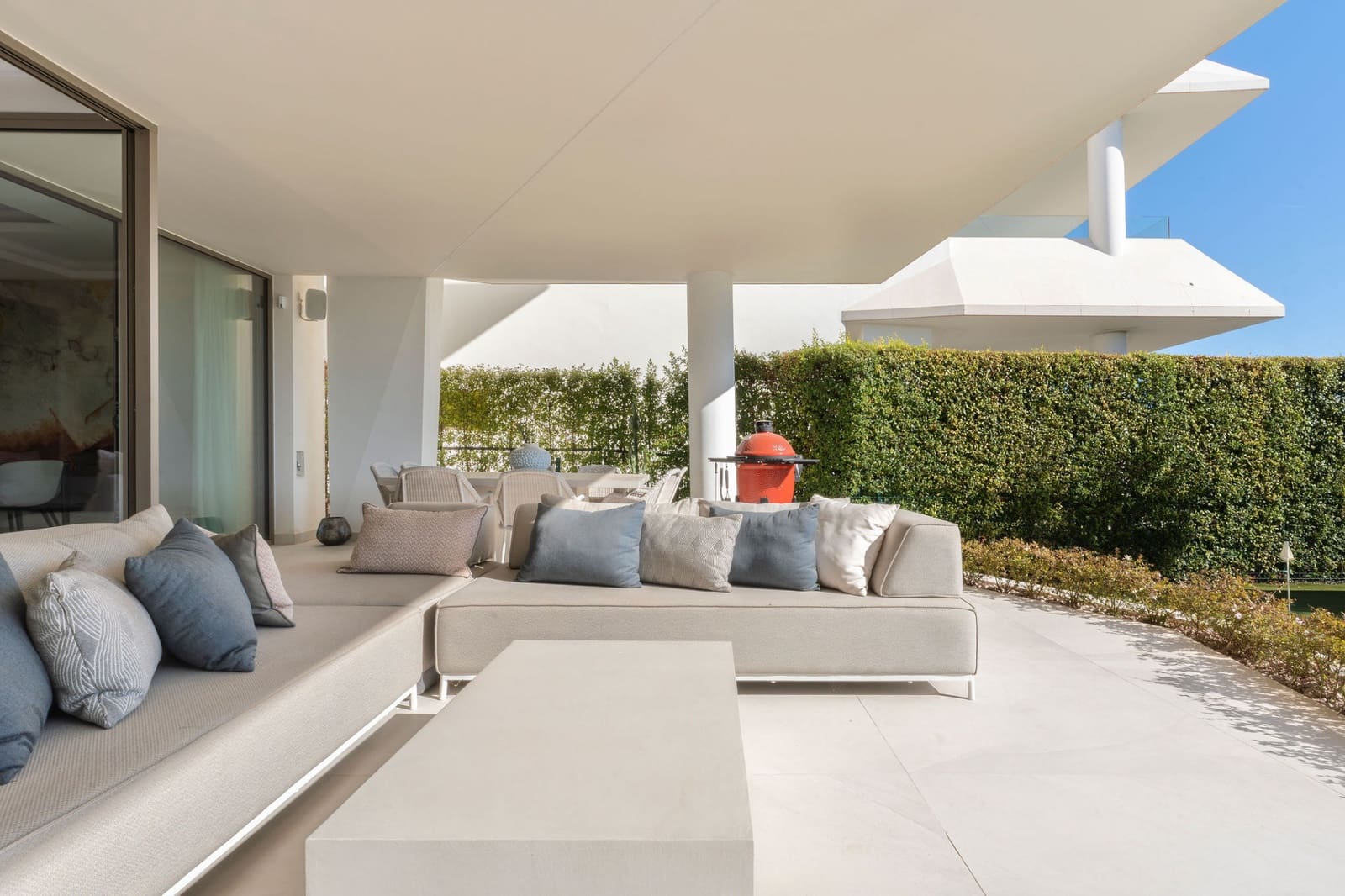 4 soverom Kjedet enebolig til salgs i Nueva Andalucia med svømmebasseng garasje - € 4 650 000 (Ref: 9297214)