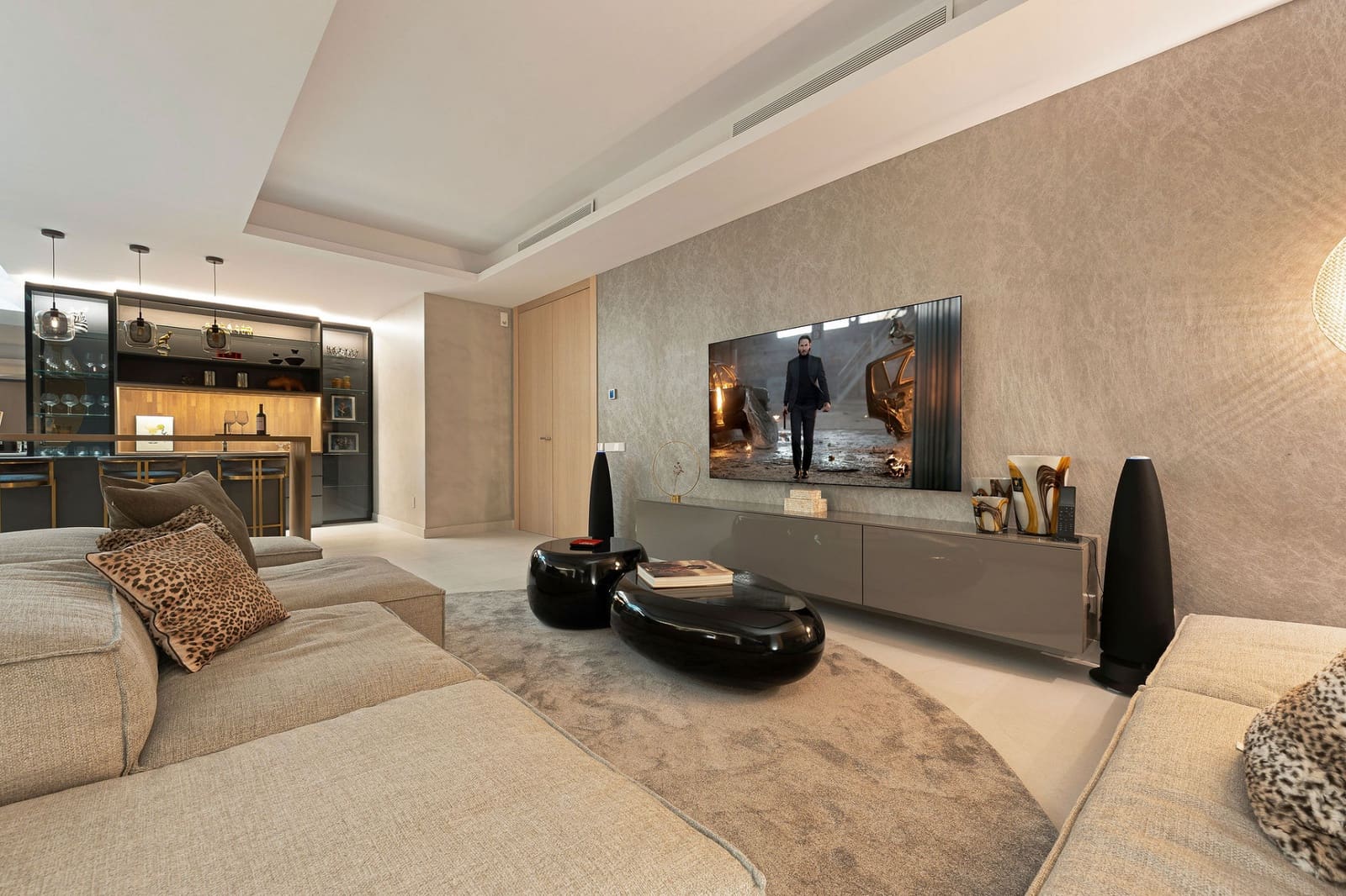 4 soverom Kjedet enebolig til salgs i Nueva Andalucia med svømmebasseng garasje - € 4 650 000 (Ref: 9297214)