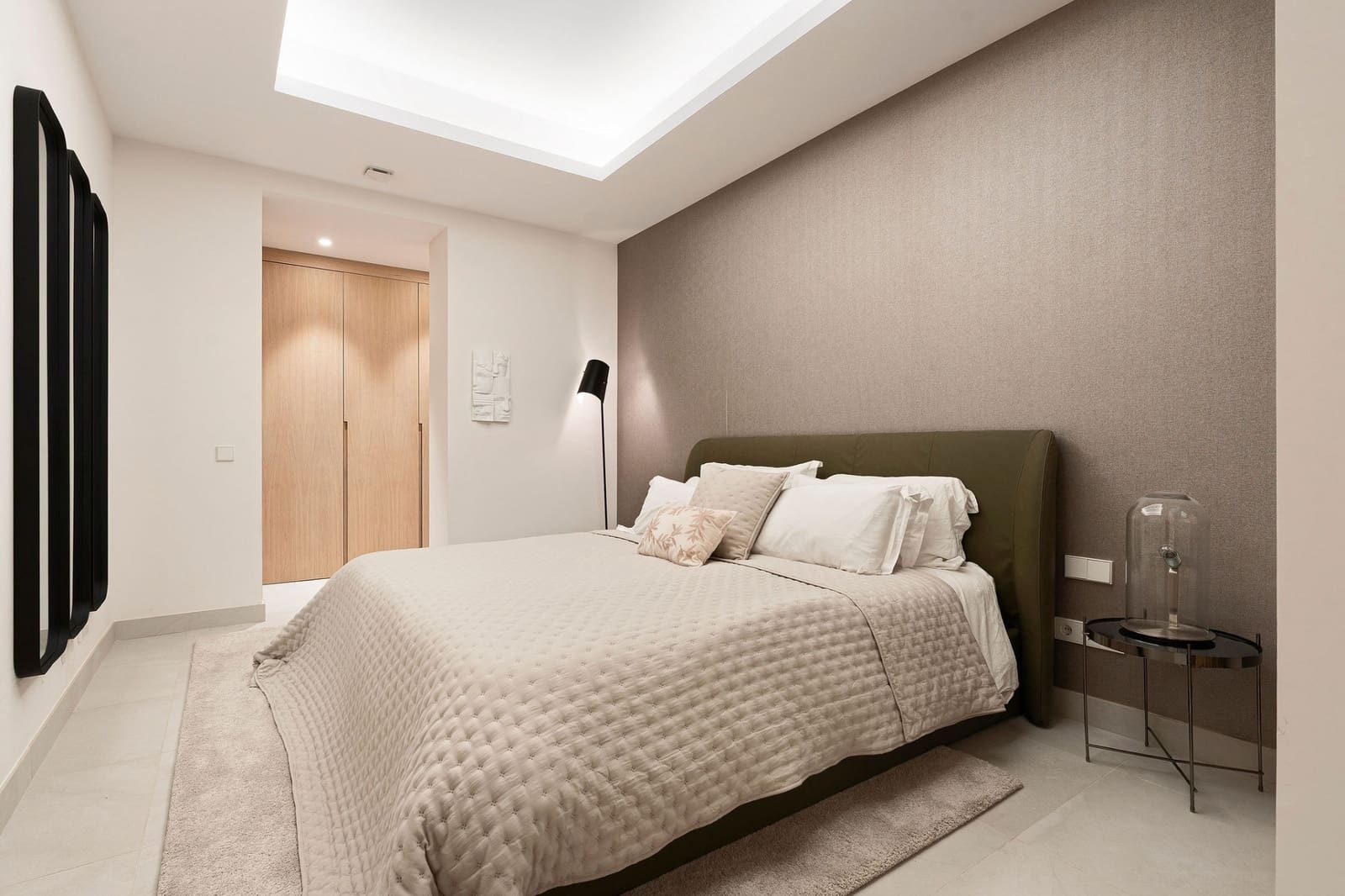 4 soverom Kjedet enebolig til salgs i Nueva Andalucia med svømmebasseng garasje - € 4 650 000 (Ref: 9297214)