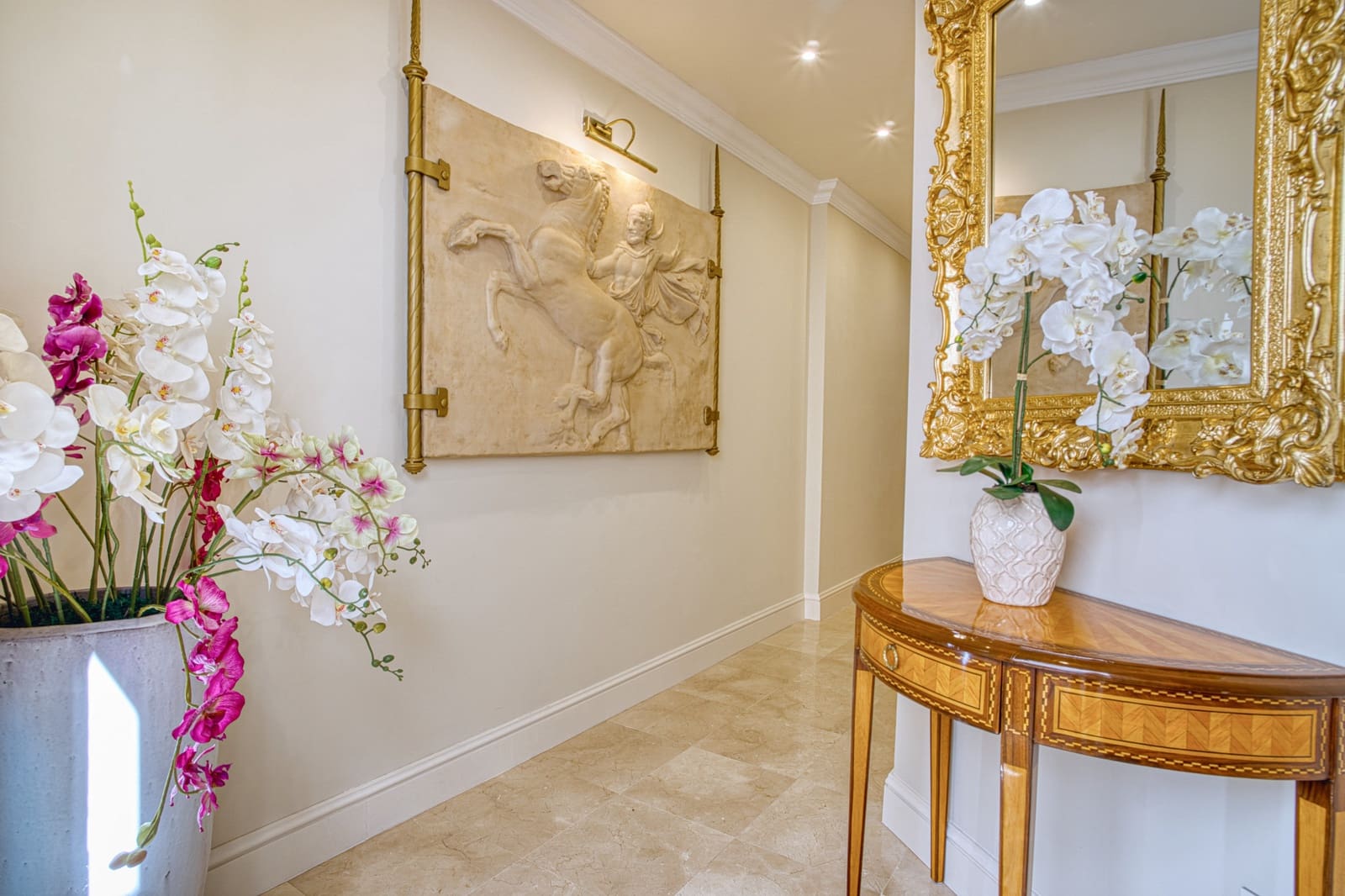 4 bedroom Townhouse for sale in Marbella - € 1,575,000 (Ref: 9297217)