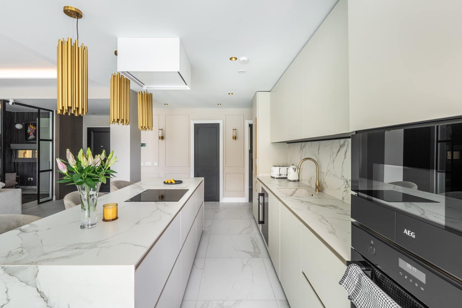 3 bedroom Apartment for sale in Benalmadena with pool garage - € 1,450,000 (Ref: 9297218)