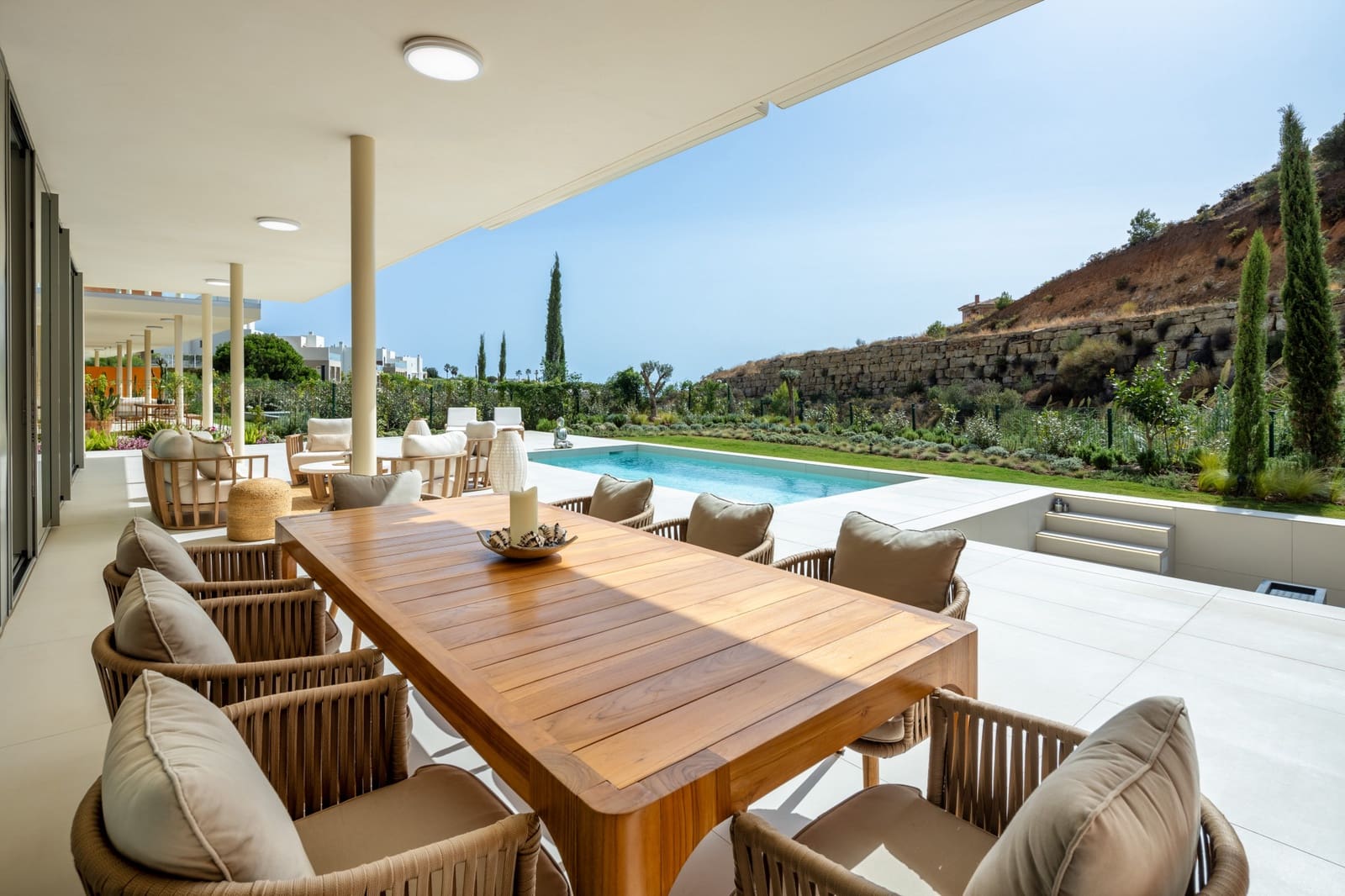 3 bedroom Apartment for sale in Benalmadena with pool garage - € 1,450,000 (Ref: 9297218)