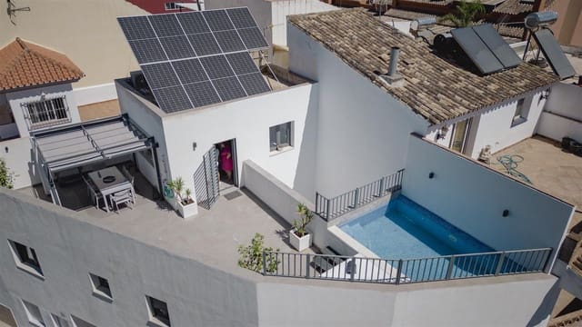 3 soverom Hus til salgs i San Pedro de Alcantara, Marbella med svømmebasseng garasje - € 900 000 (Ref: 9297223)