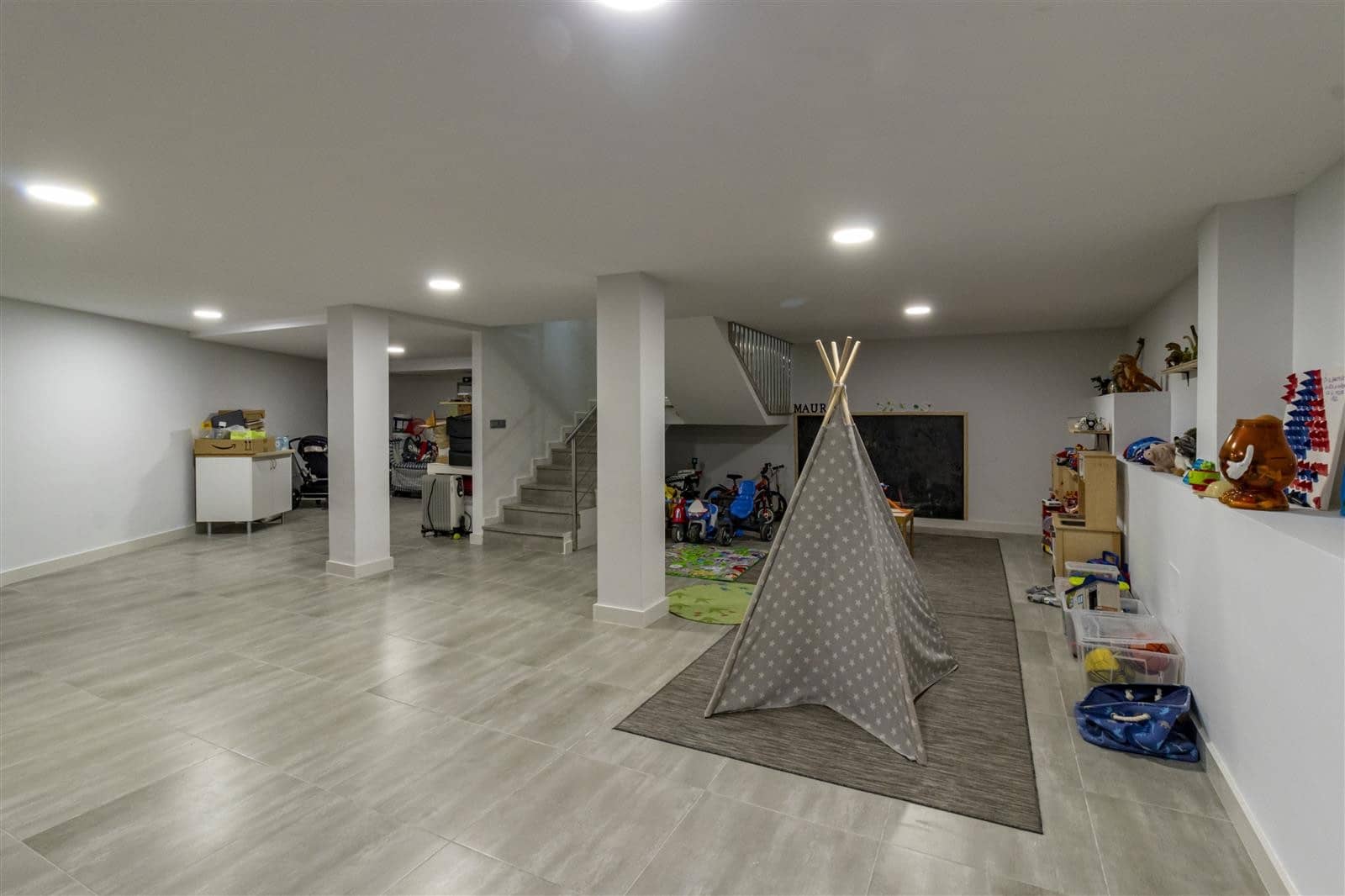 3 bedroom Townhouse for sale in San Pedro de Alcantara with pool garage - € 900,000 (Ref: 9297223)