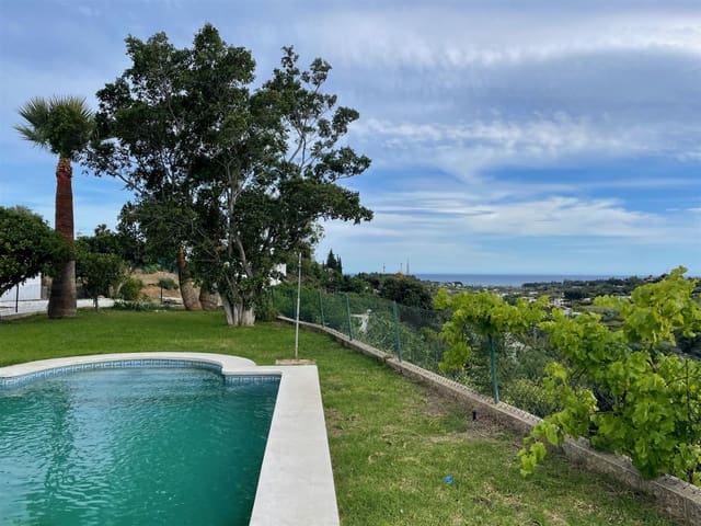 3 soverom Villa til salgs i El Velerín, Estepona med svømmebasseng garasje - € 895 000 (Ref: 9297225)