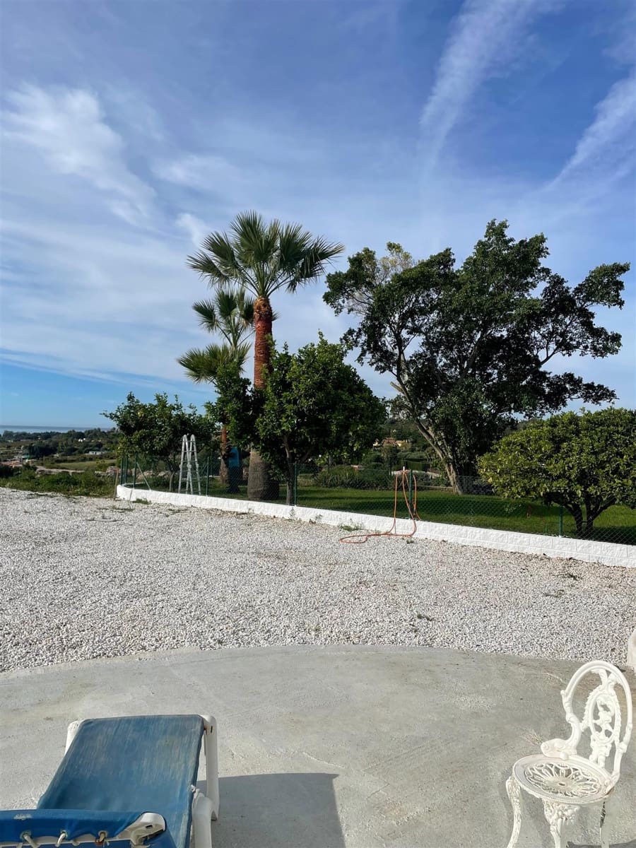 3 soverom Villa til salgs i El Velerin med svømmebasseng garasje - € 875 000 (Ref: 9297225)