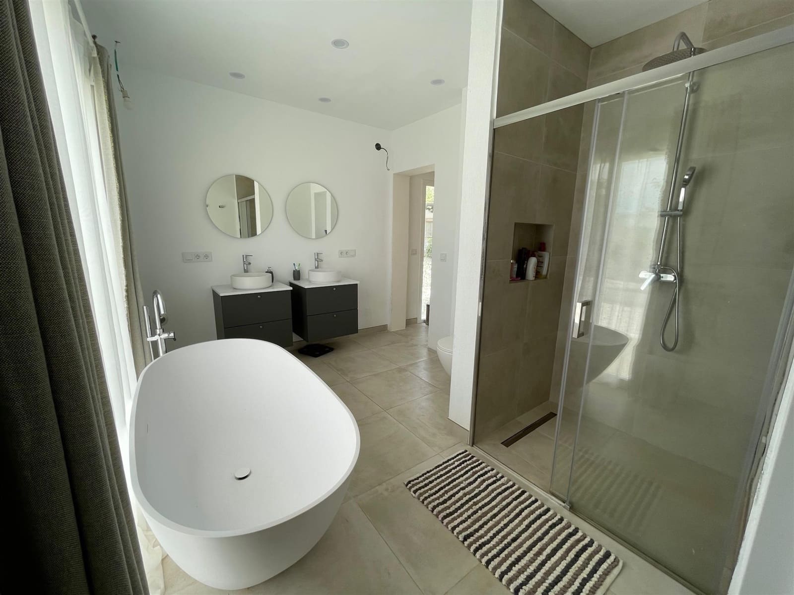 3 soverom Villa til salgs i El Velerin med svømmebasseng garasje - € 875 000 (Ref: 9297225)
