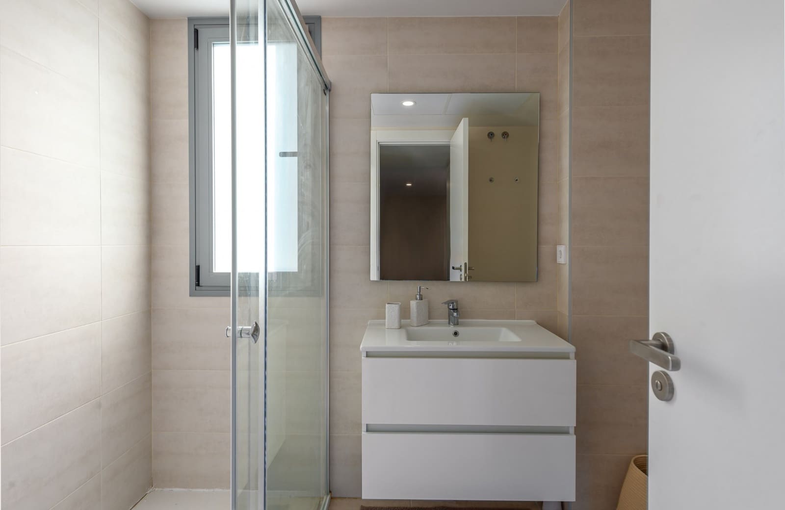 2 bedroom Apartment for sale in New Golden Mile with pool garage - € 515,000 (Ref: 9297231)