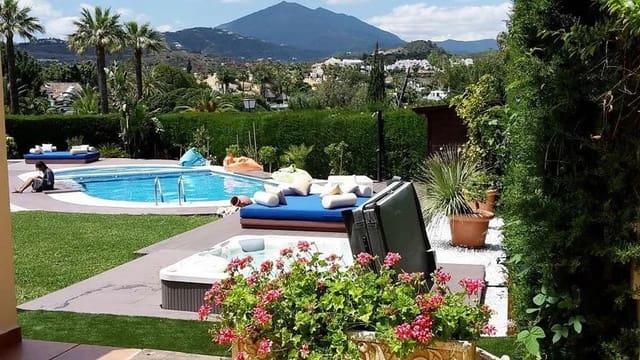 6 slaapkamer Villa te koop in Nueva Andalucia, Marbella met zwembad garage - € 2.500.000 (Ref: 9344462)