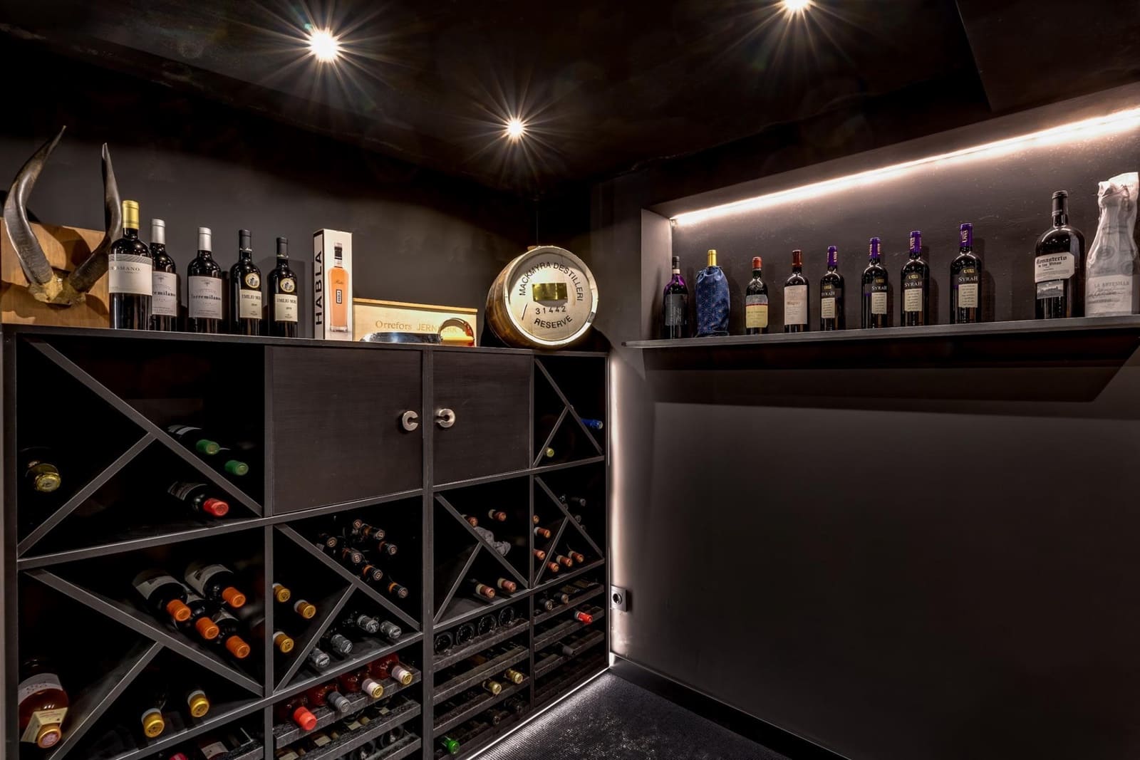 5 soveværelse Villa til salg i Nueva Andalucia med swimmingpool garage - € 1.894.000 (Ref: 9344464)