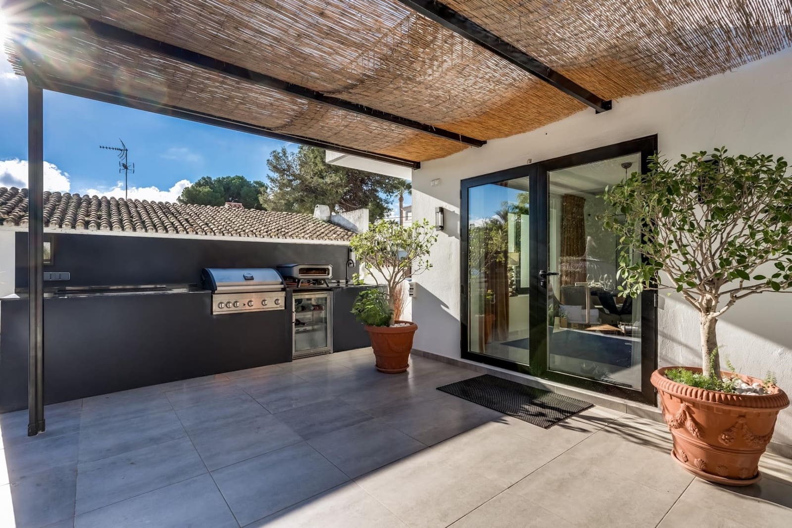 5 soveværelse Villa til salg i Nueva Andalucia med swimmingpool garage - € 1.894.000 (Ref: 9344464)