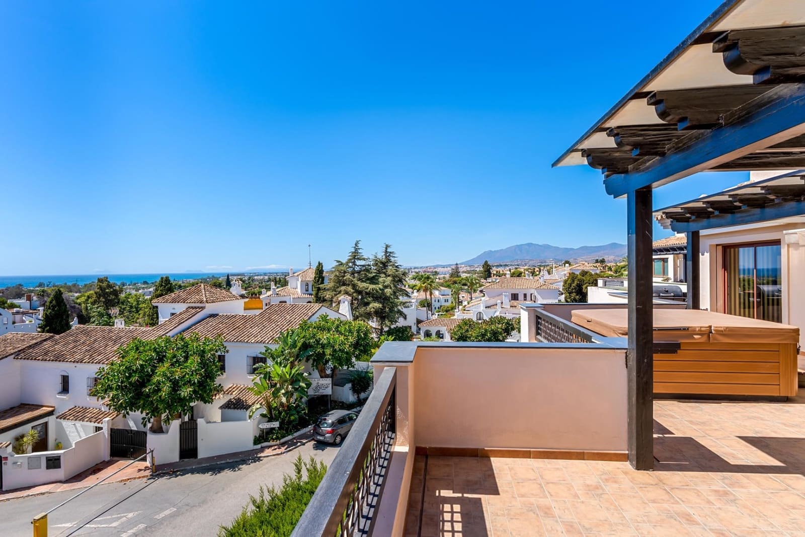 Ático de 3 habitaciones en Marbella en venta con piscina garaje - 1.495.000 € (Ref: 9344466)