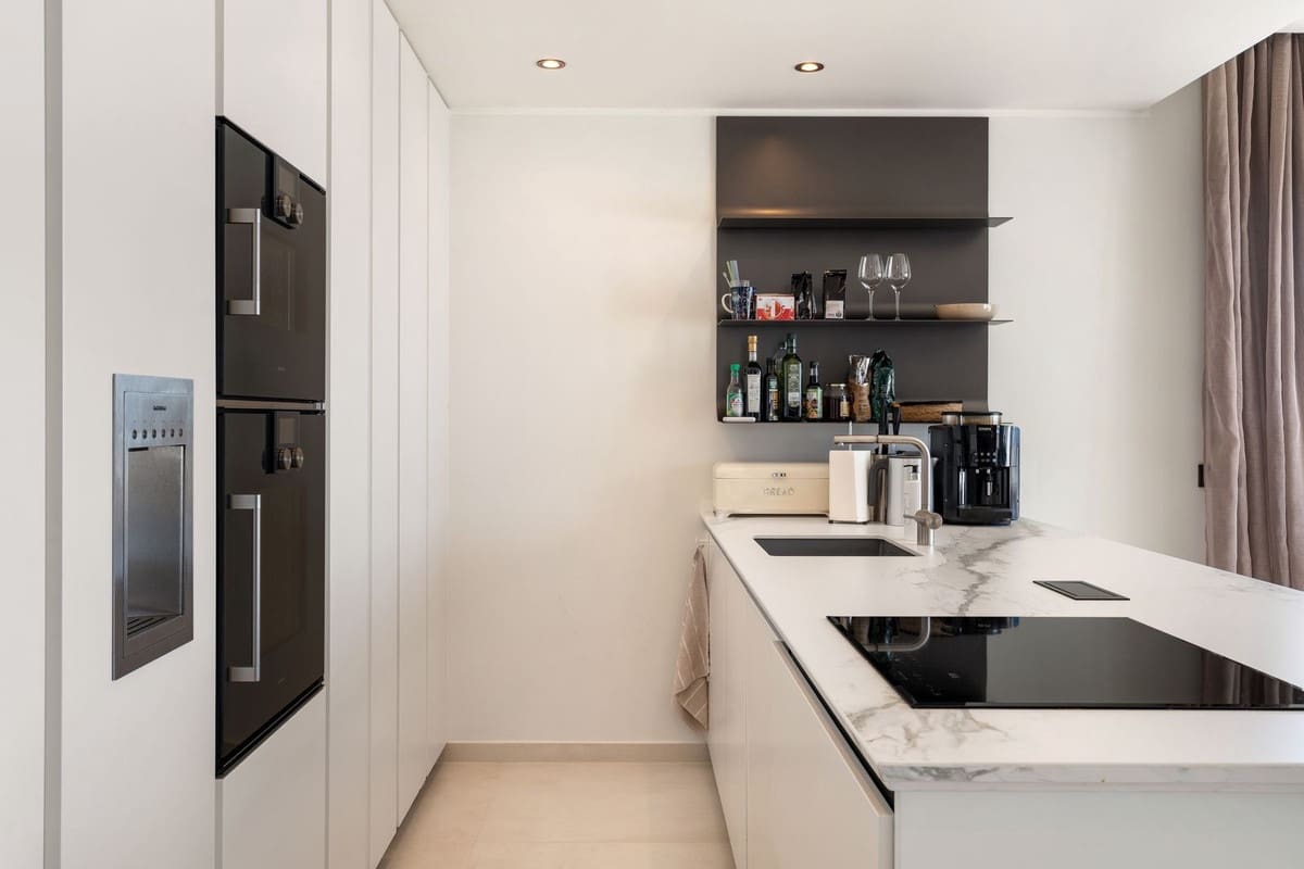 2 Zimmer Penthouse zu verkaufen in Nueva Andalucia mit Pool Garage - 1.420.000 € (Ref: 9344470)